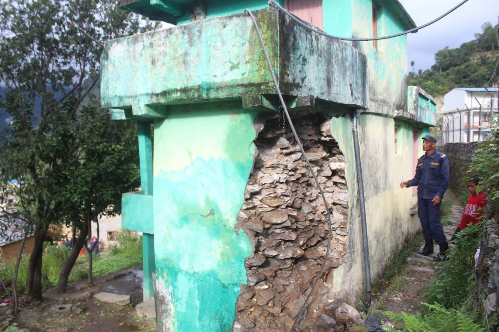 भूकम्प प्रभावितलाई अस्थायी आवास बनाउन ५० हजार उपलब्ध गराइने
