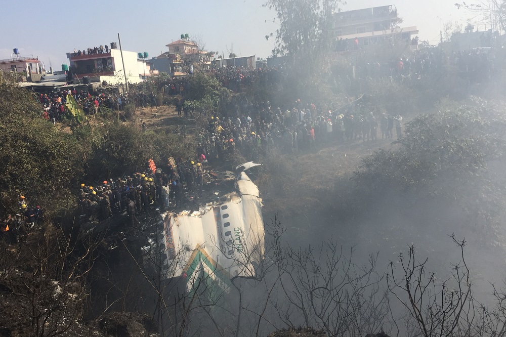 विमान दुर्घटना : पोखरामा पहिचान नभएका शव भोलि बिहान काठमाडौं लगिने