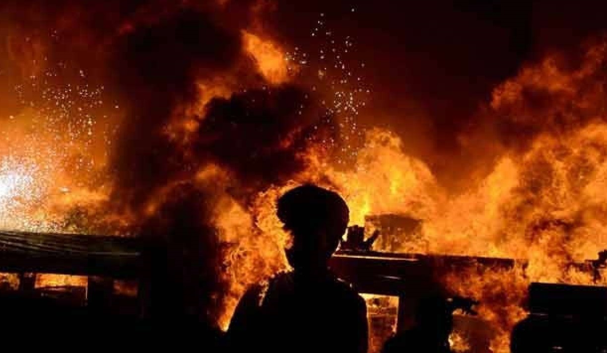 गमगढीमा भीषण आगलागी, १७  भन्दा बढी घर जले
