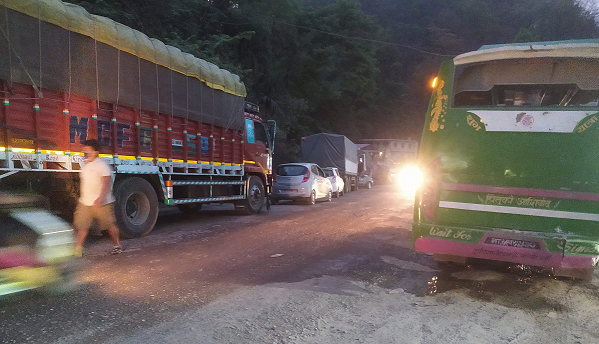 एमाले महाधिवेशनः नारायणगढ–बुटवल खण्डमा ठूला सवारीसाधन रोक