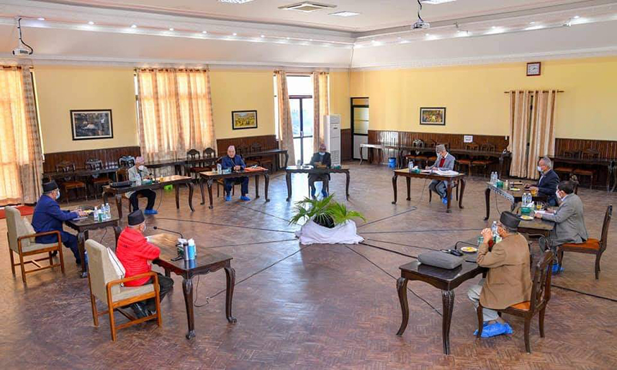 नेकपाको सचिवालय बैठक बालुवाटरमा सुरु, प्रधानमन्त्री ओली लिखित जवाफ प्रस्तुत गर्दै
